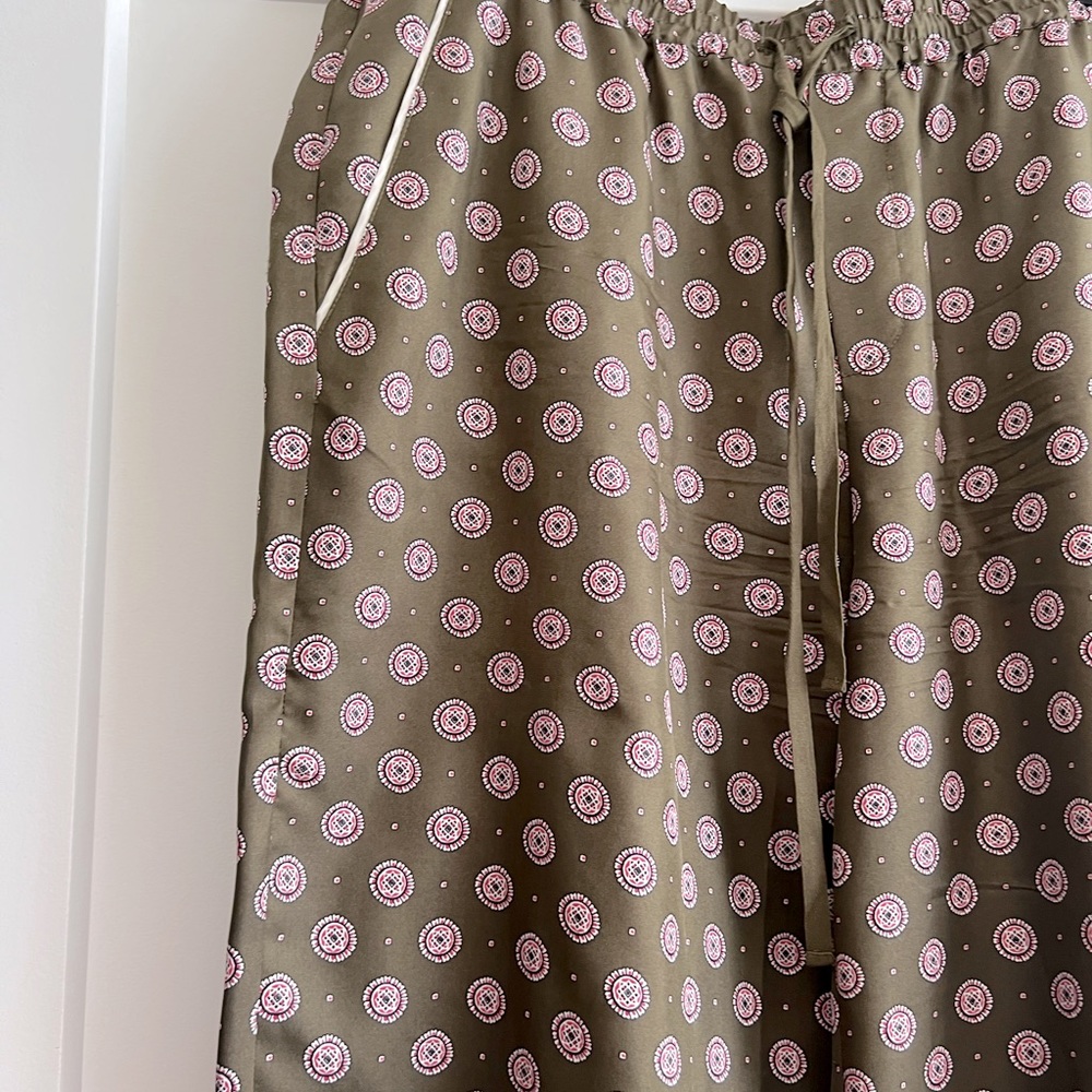 Banana Republic silk 100% harem pants